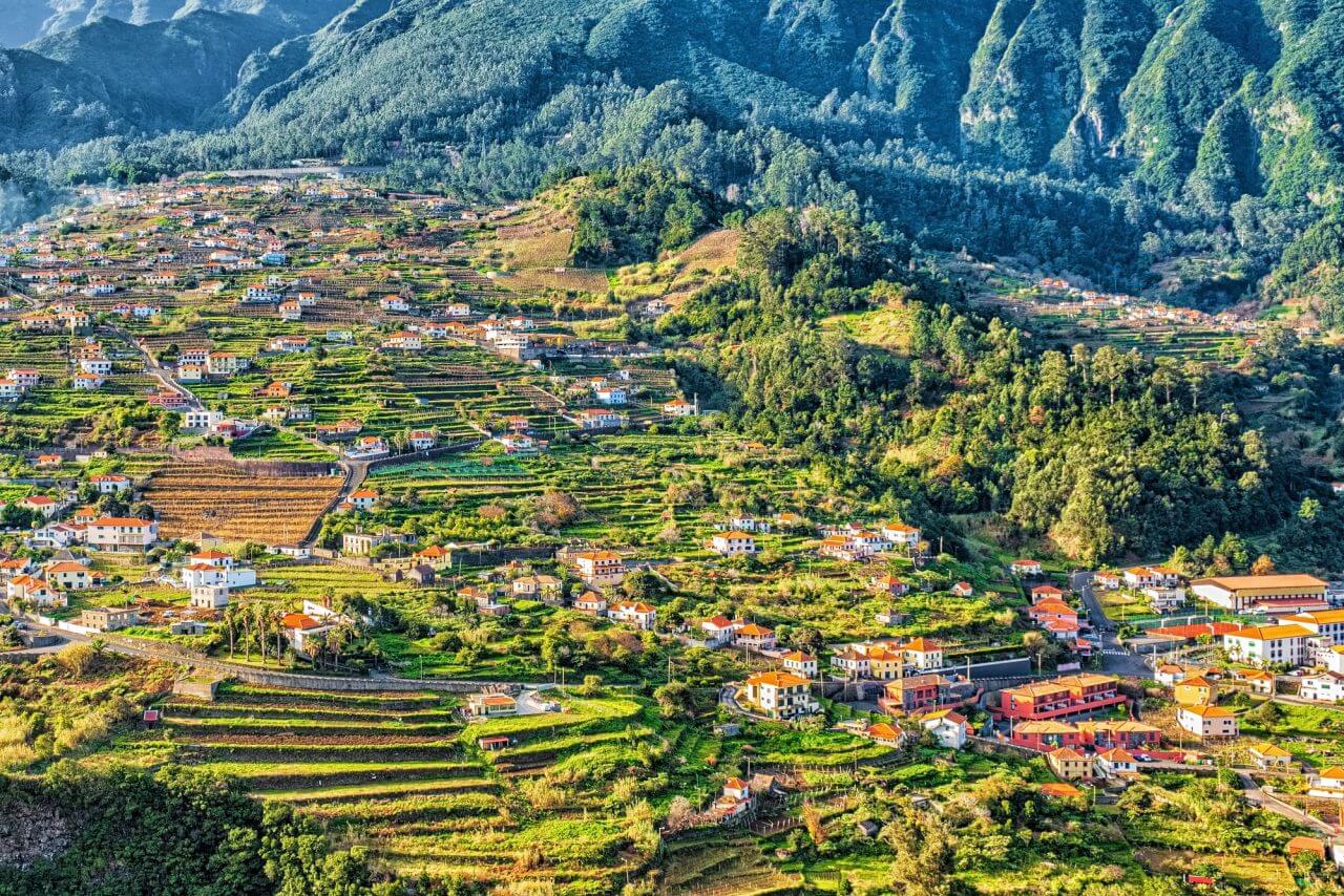 Gambar pegunungan indah